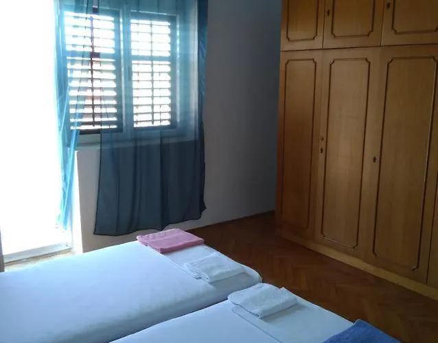 With Parking Space Pag - 6325 * Паг